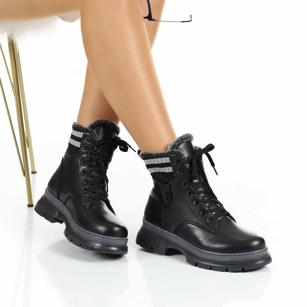 Ежедневни дамски боти 742011 Black/grey