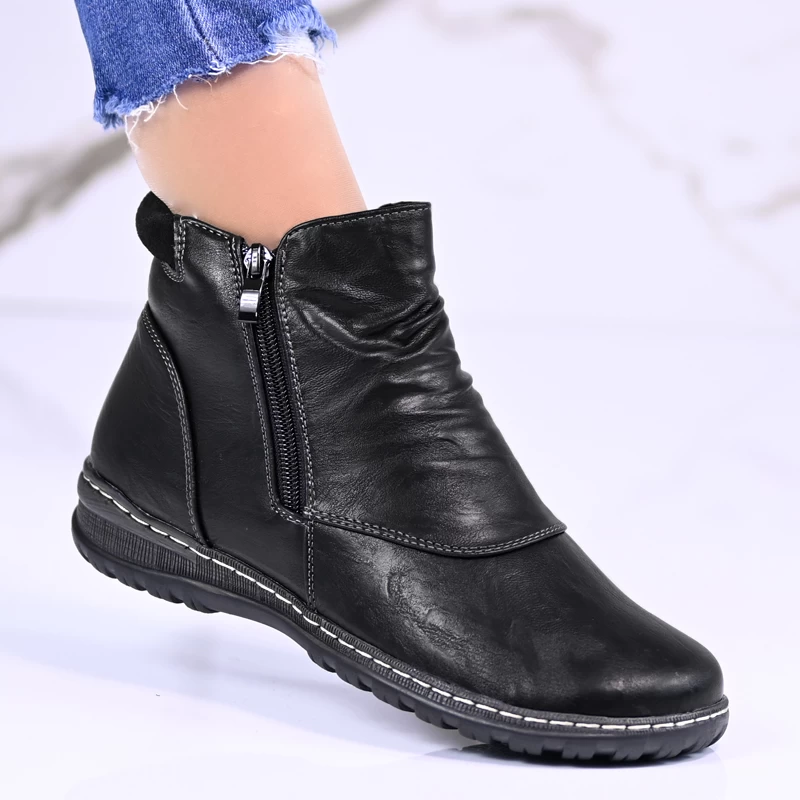 Ежедневни дамски боти B1002-1 Black