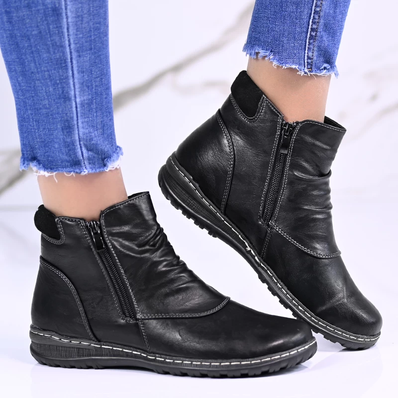 Ежедневни дамски боти B1002-1 Black