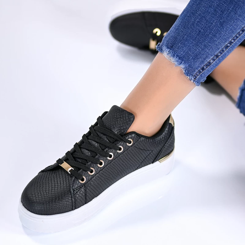Сникърси W164190 Black