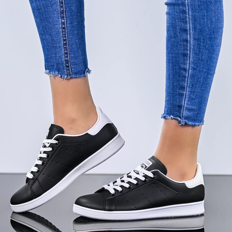 Сникърси D2353-1 Black