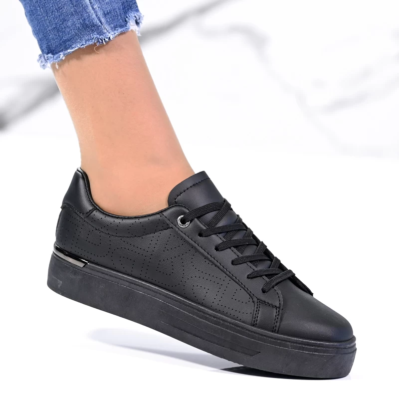 Сникърси W164205 Black