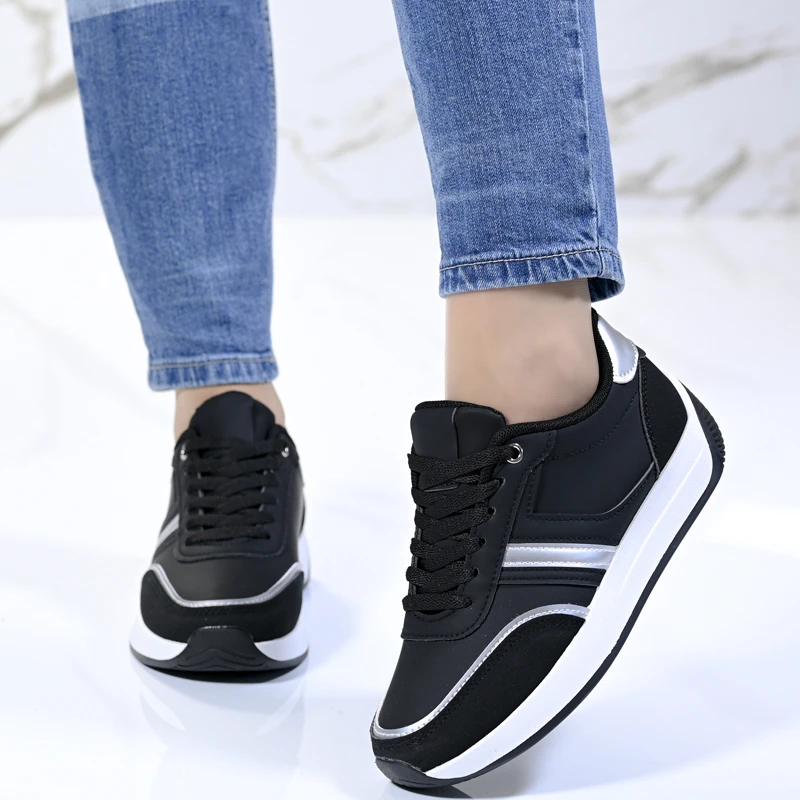Sportske tenisice W800010 Black