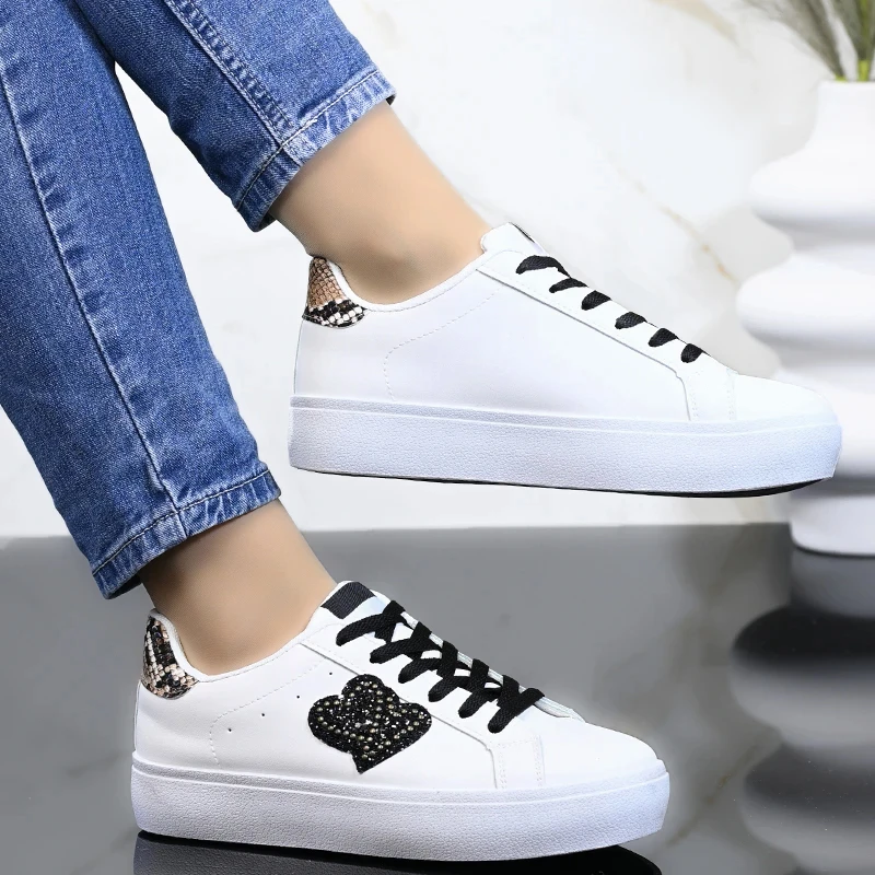 Сникърси D2407-3 White