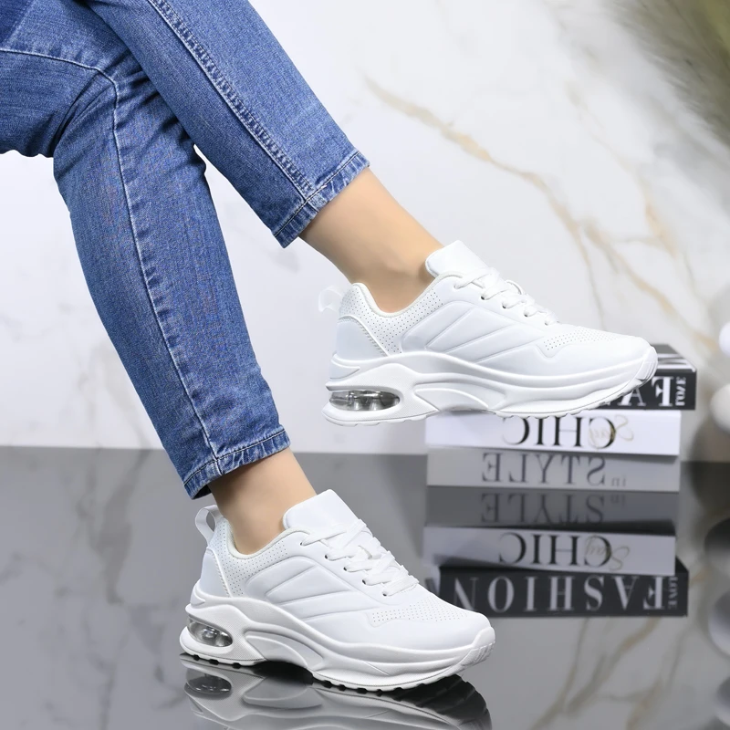 Спортни маратонки D9194-3 White