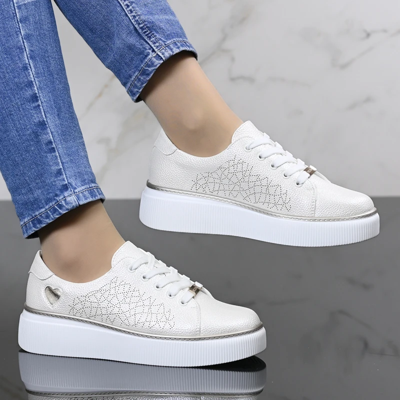 Спортни маратонки A18126-2 White
