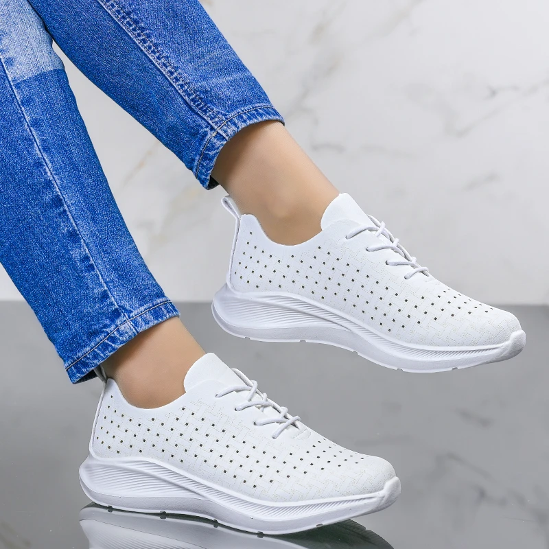 Спортни маратонки A06025-1 White
