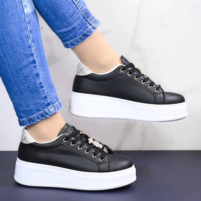 Сникърси D2416-1 Black