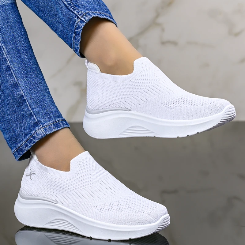 Спортни маратонки D06037-2 White