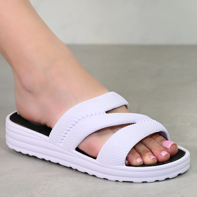 Šľapky D45003 Black