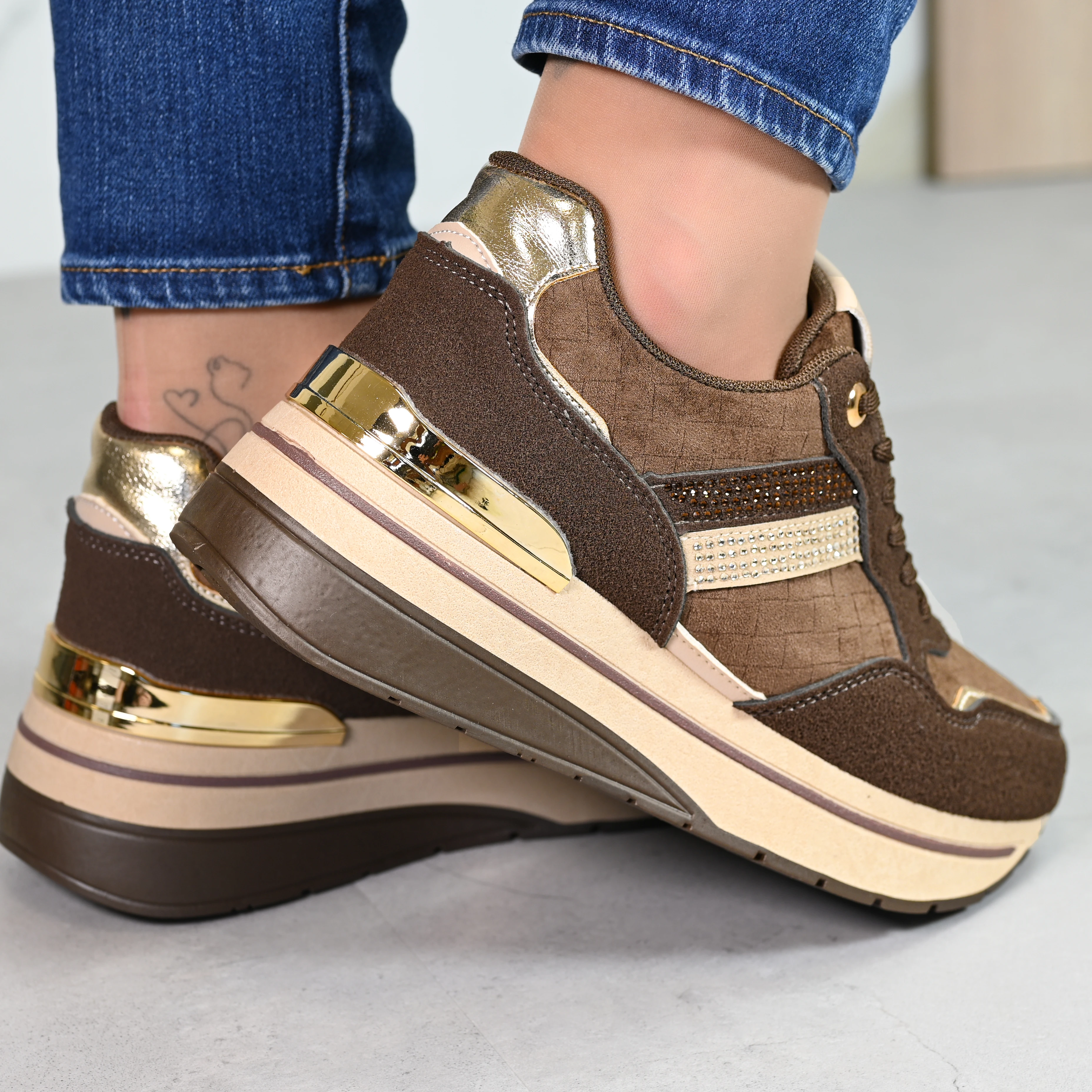 Спортни маратонки D06087-2 Brown