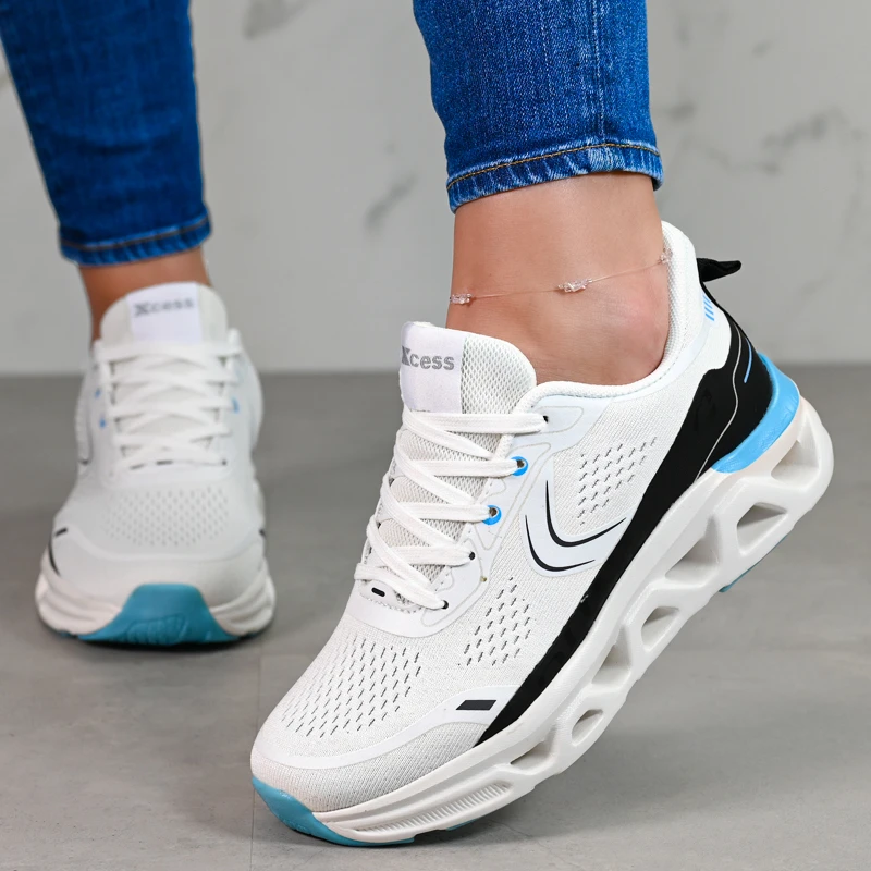 Спортни маратонки D06098-2 White