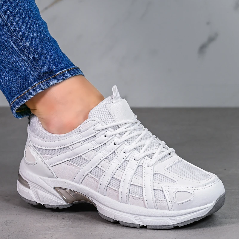 Спортни маратонки D06097-2 White