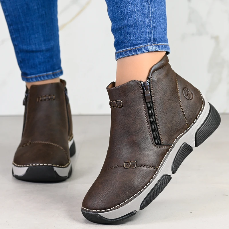 Ежедневни дамски боти B18199-2 Brown