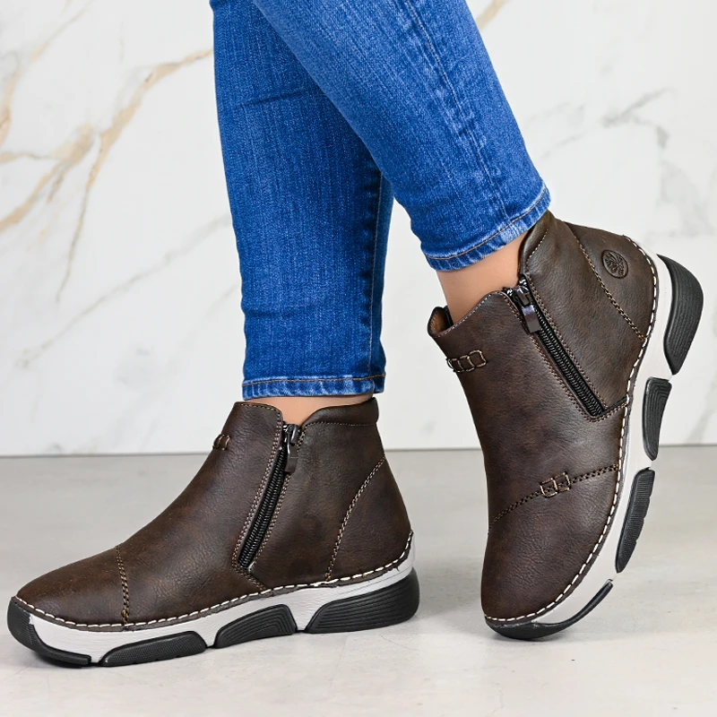 Ежедневни дамски боти B18199-2 Brown