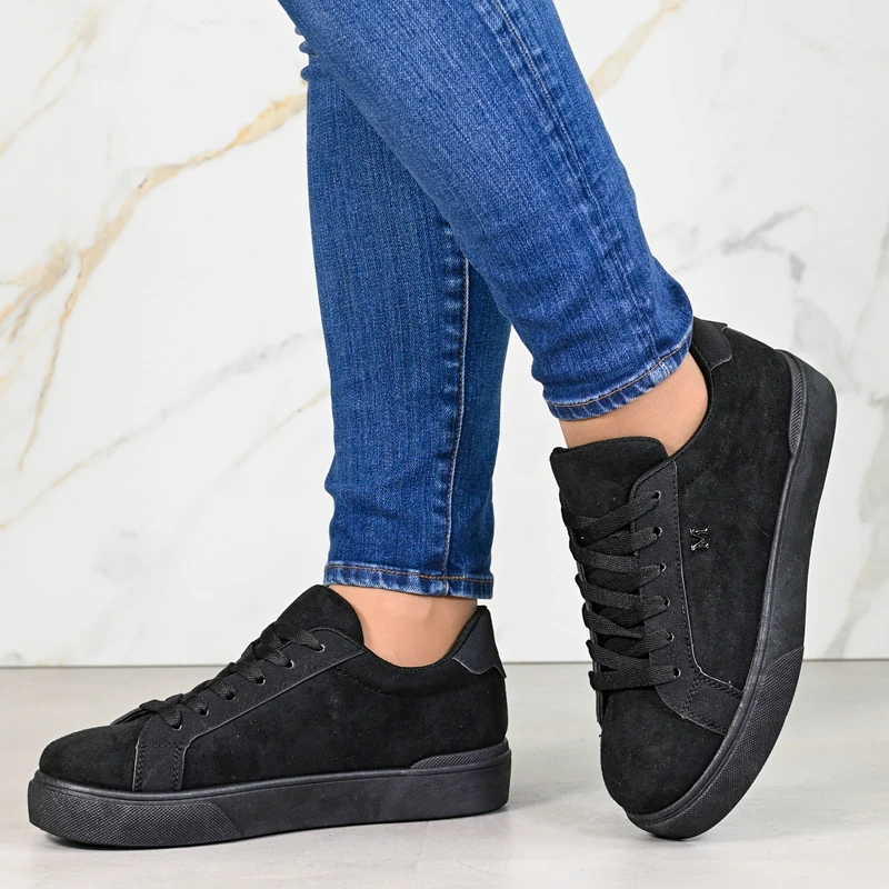Сникърси W811004 Black